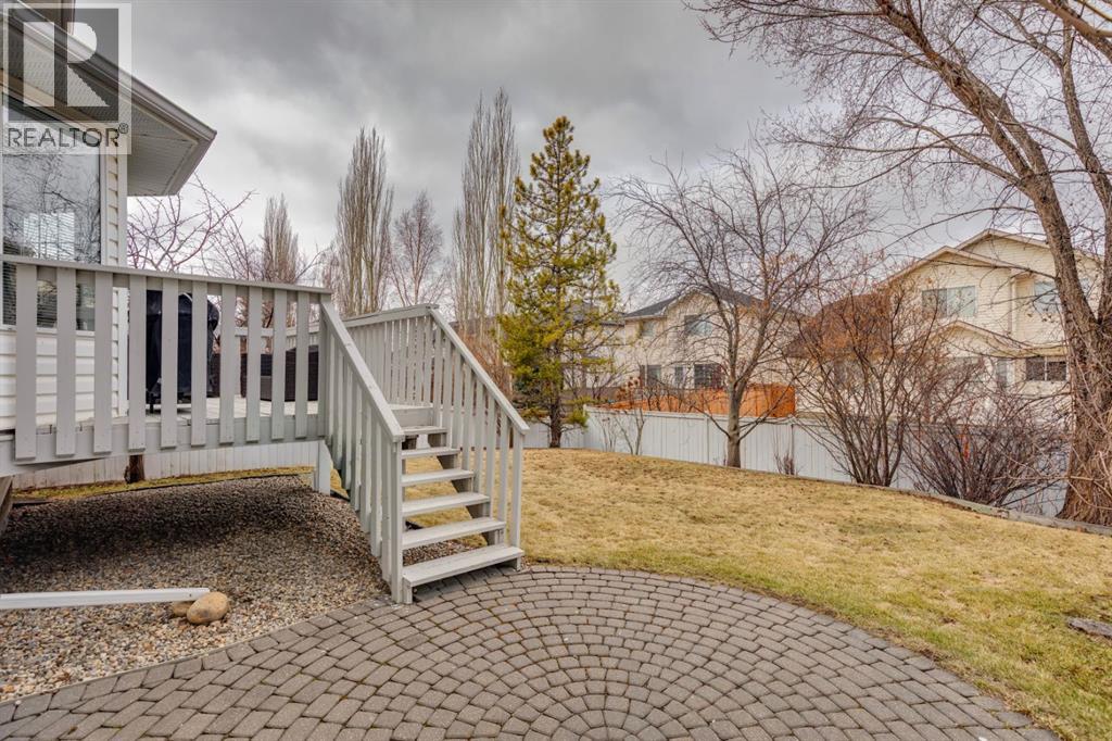 235 Sierra Morena Close Sw, Calgary, Alberta  T3H 3G3 - Photo 28 - A2302035