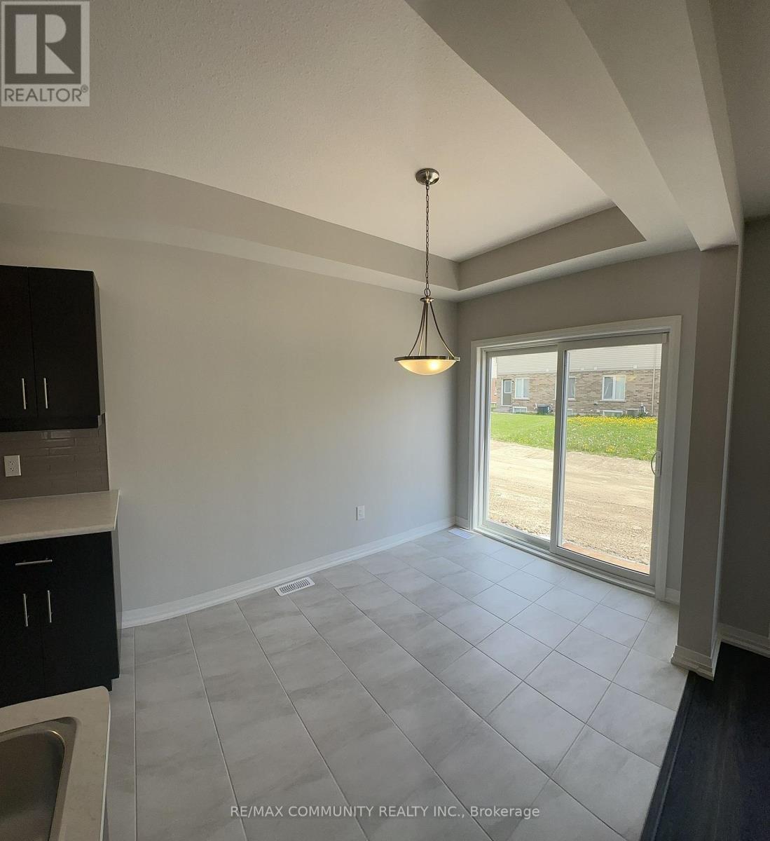 86 Bur Oak Drive, Thorold, Ontario  L2V 0L8 - Photo 8 - X13016150