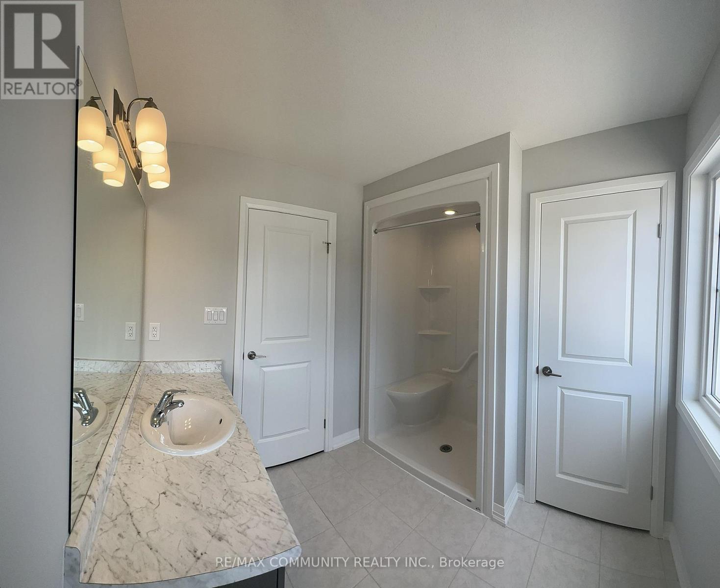 86 Bur Oak Drive, Thorold, Ontario  L2V 0L8 - Photo 9 - X13016150