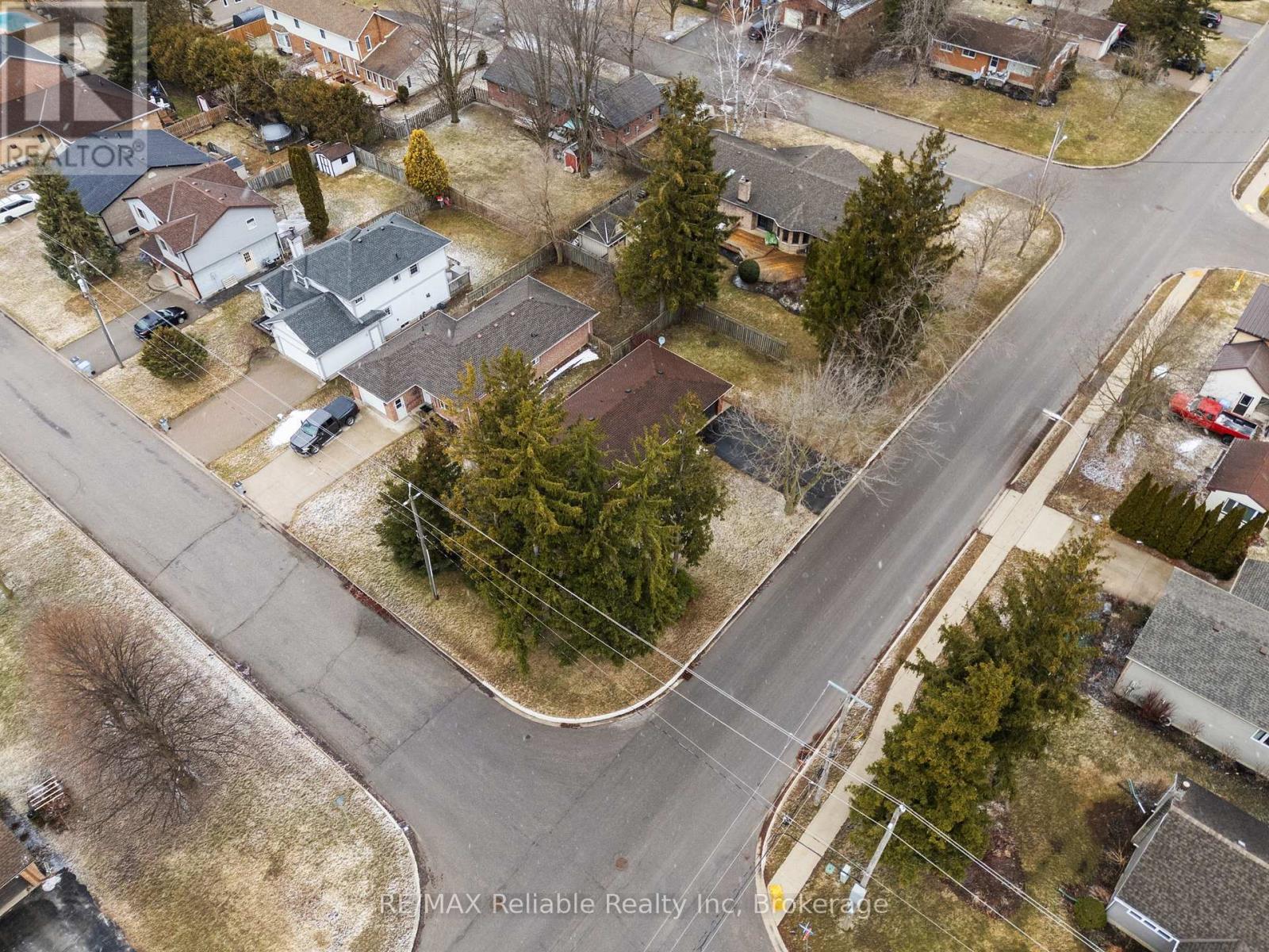 31 Cobourg Street, West Perth, Ontario  N0K 1N0 - Photo 7 - X12924938