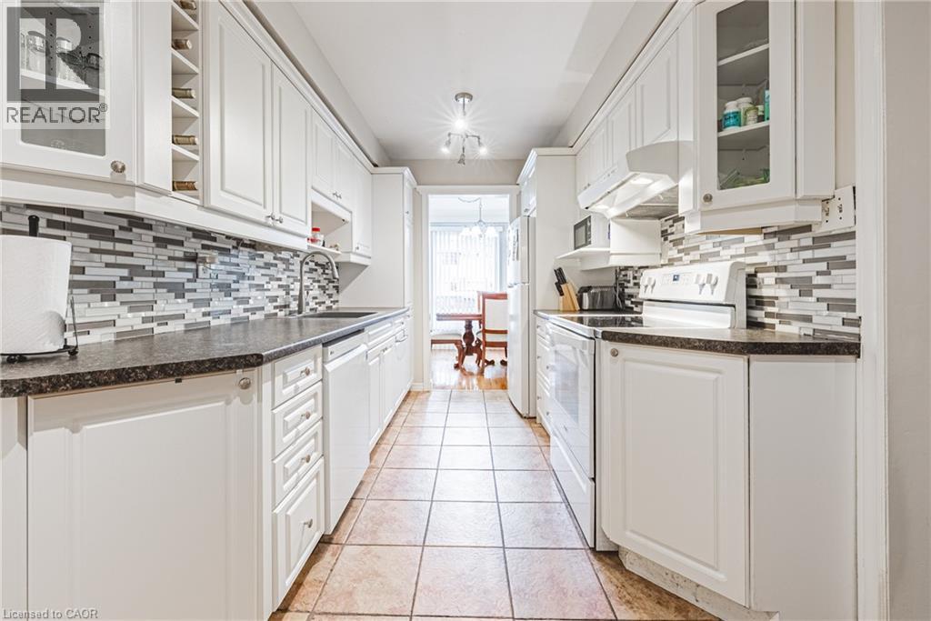 1576 Newlands Crescent Unit# 60, Burlington, Ontario  L7M 1V6 - Photo 11 - 40818838