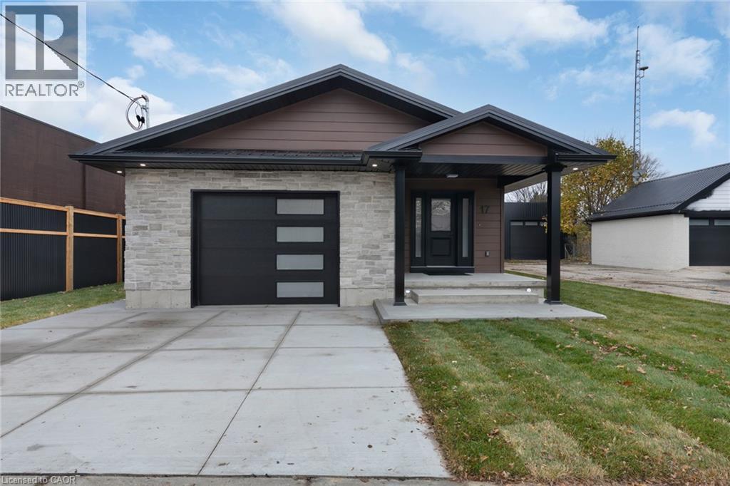 17 CHURCH Street E, Delhi, Ontario