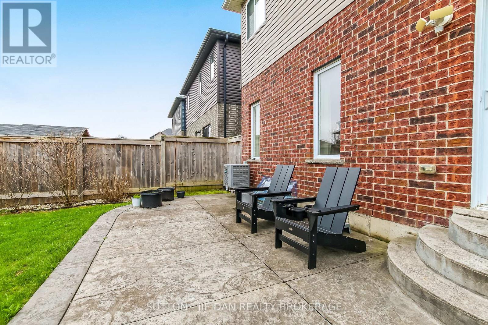 2722 Tokala Trail, London North, Ontario  N6G 0L6 - Photo 27 - X13016208