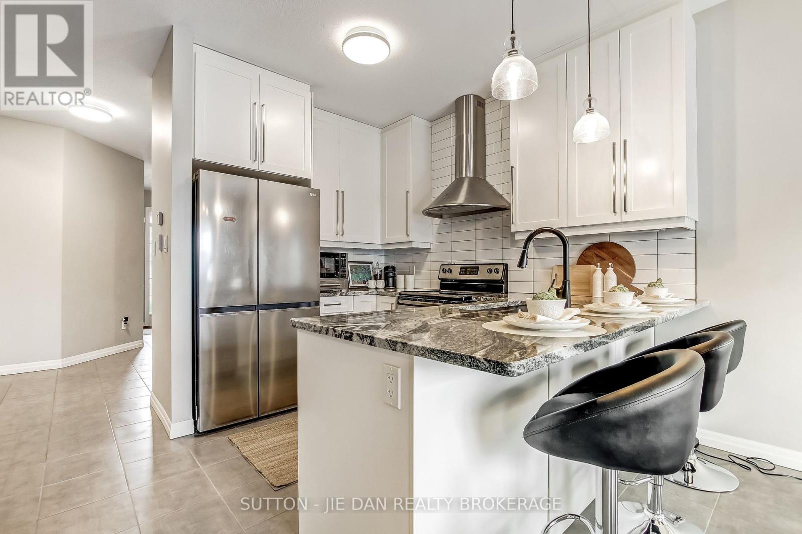 2722 Tokala Trail, London North, Ontario  N6G 0L6 - Photo 5 - X13016208