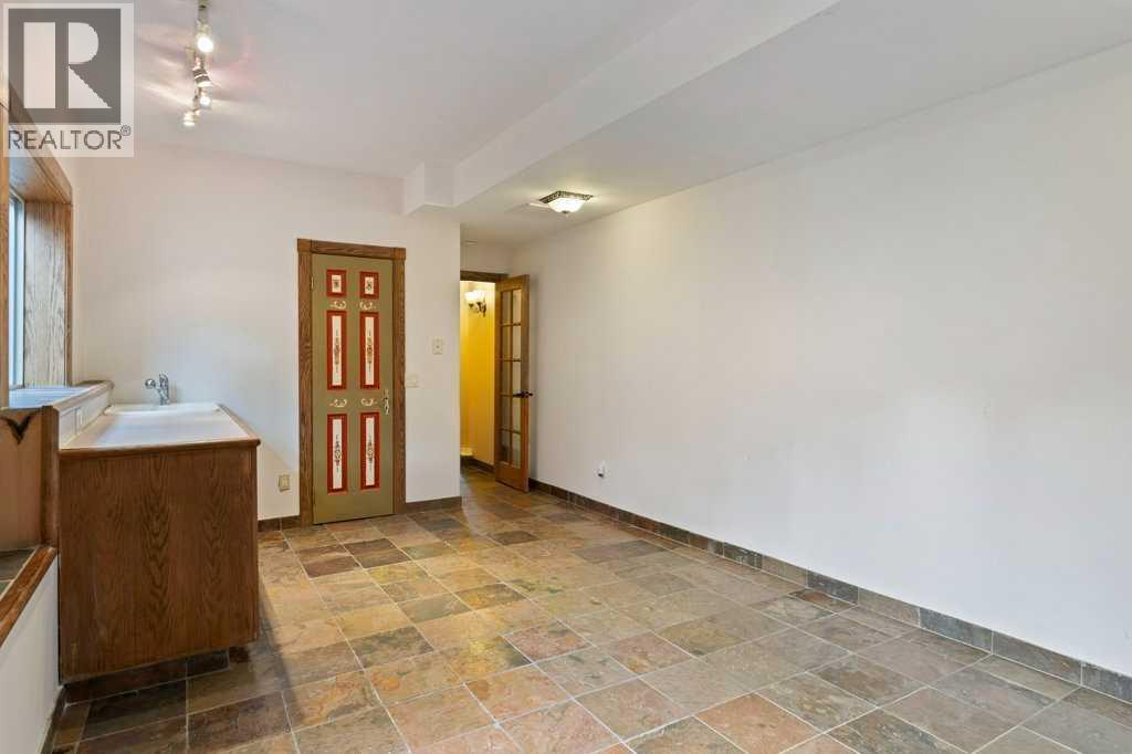 764 East Chestermere Drive, Chestermere, Alberta  T1X 1A6 - Photo 41 - A2301211