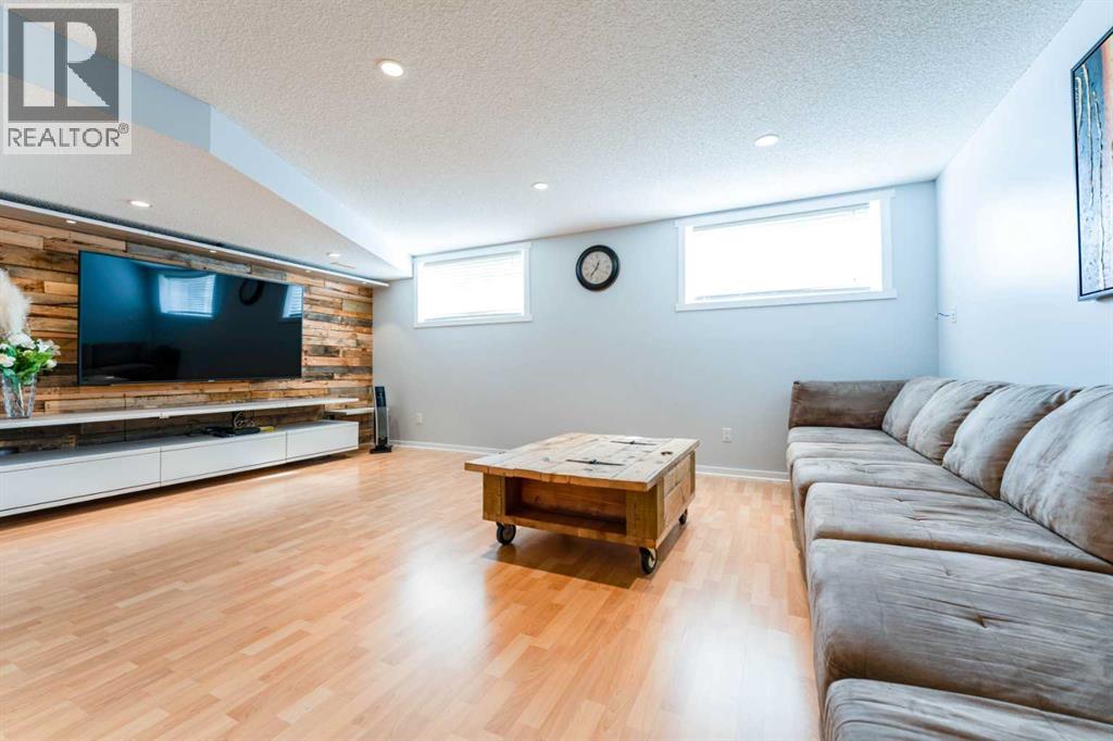 472 Country Hills Drive Nw, Calgary, Alberta  T3K 4W7 - Photo 25 - A2302141