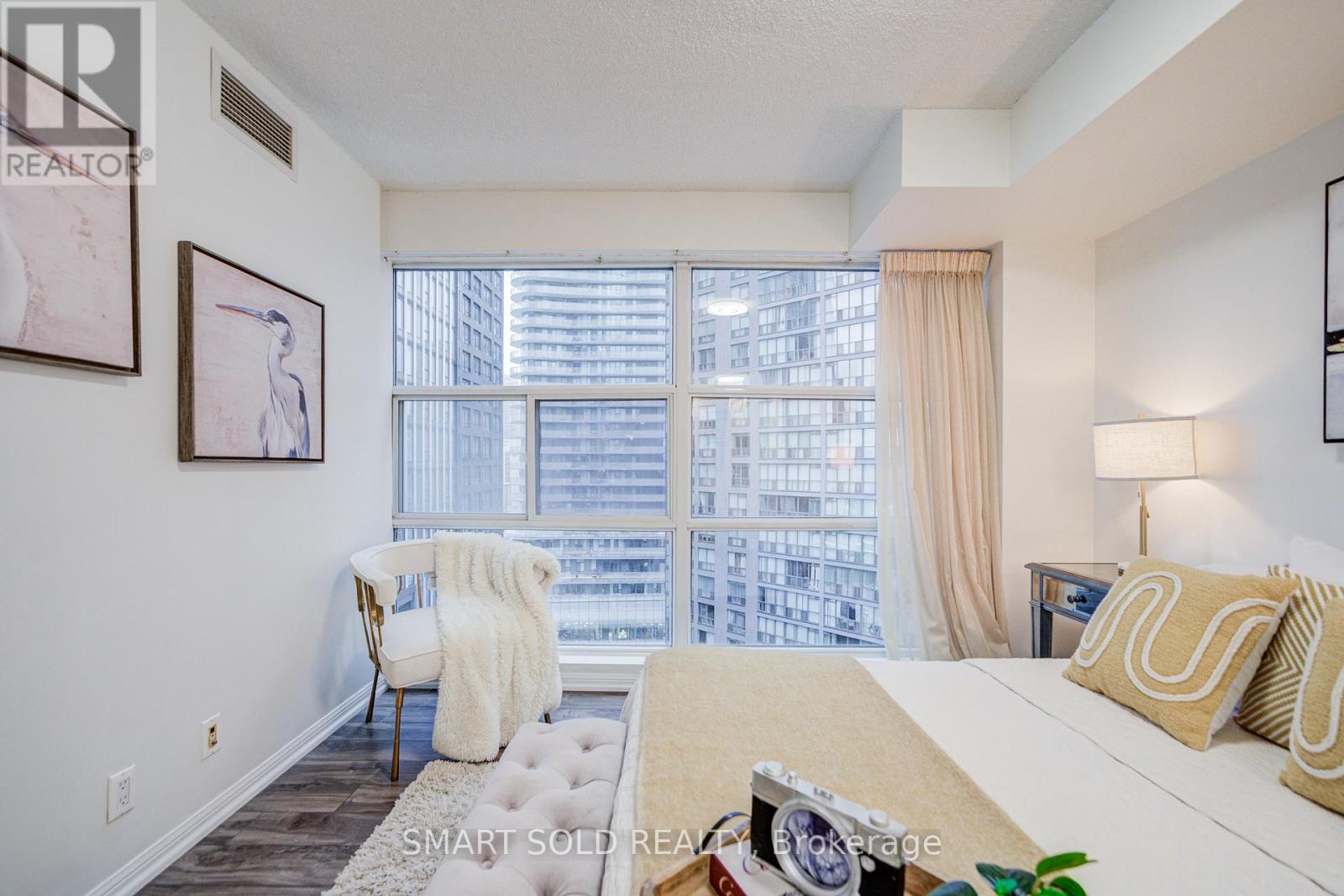 1612 - 11 St Joseph Street, Toronto, Ontario  M4Y 3G4 - Photo 12 - C13016224