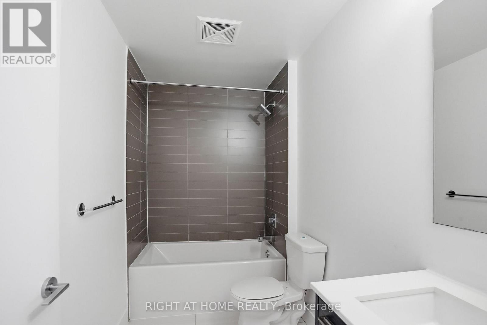 311 - 90 Trinity Street, Toronto, Ontario  M5A 0E4 - Photo 14 - C13016232