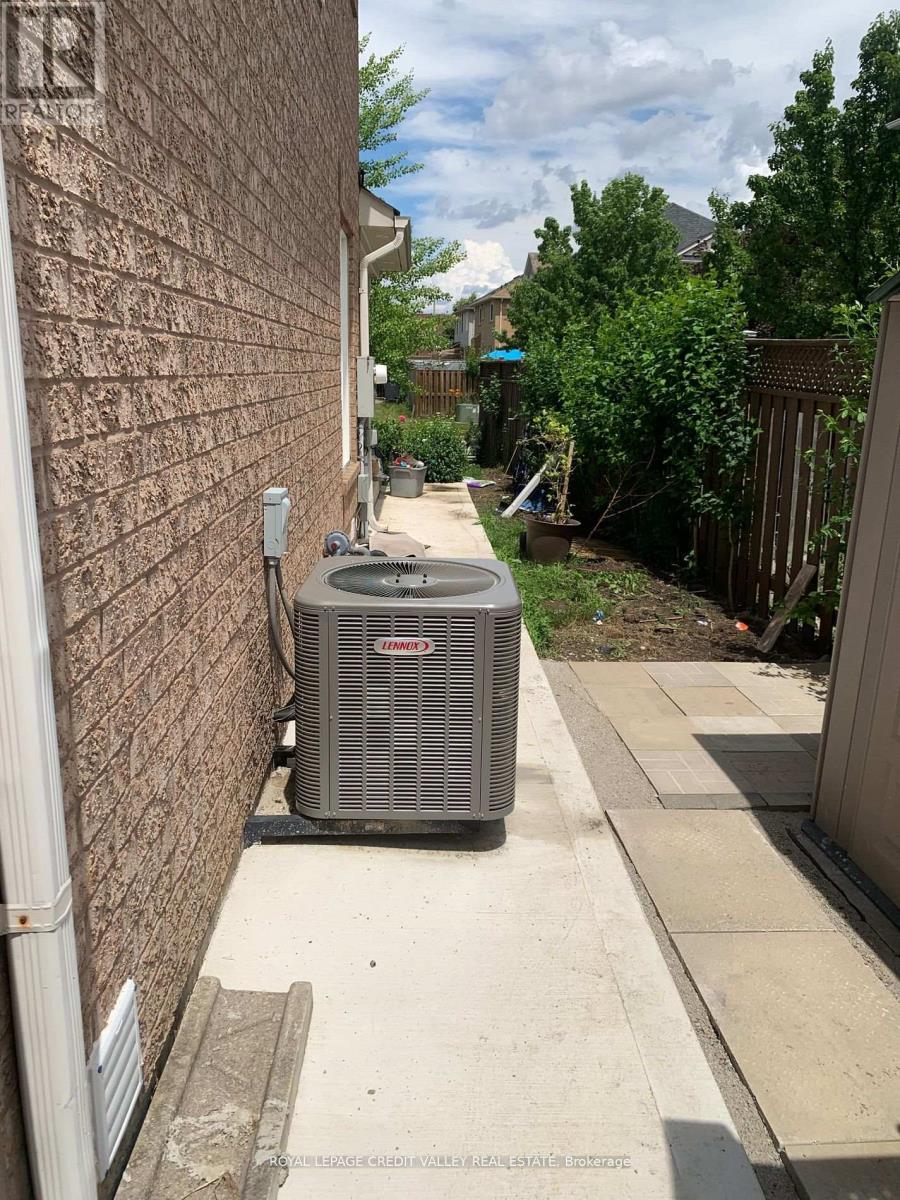 17 Patience Drive, Brampton, Ontario  L7A 2S6 - Photo 34 - W13016254