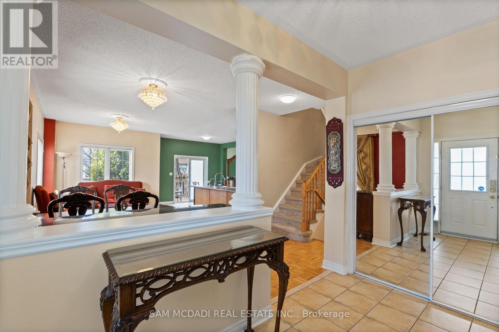 5625 Passion Flower Boulevard, Mississauga, Ontario  L5M 7N2 - Photo 4 - W13016258