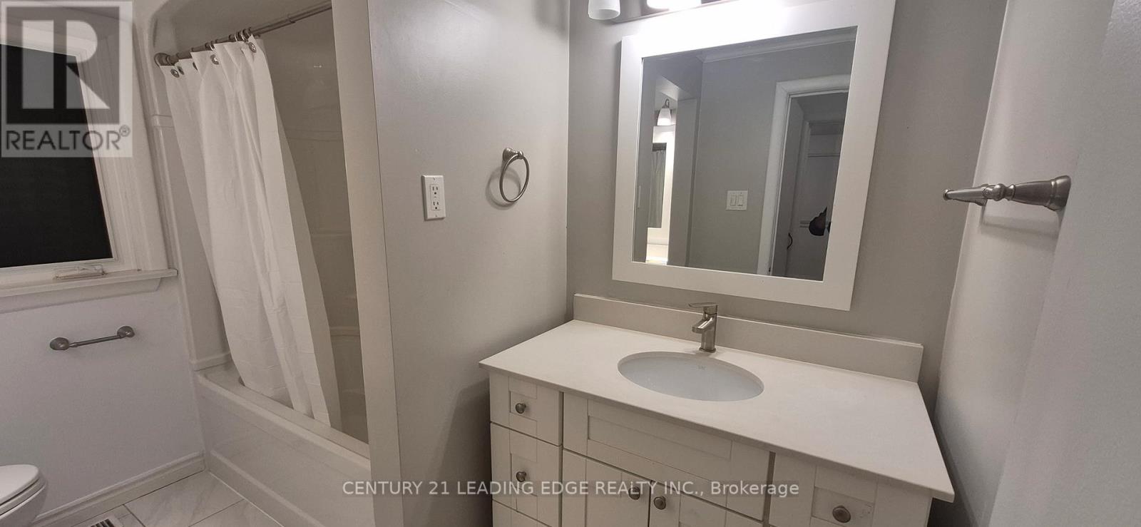 Main - 28 Amity Road W, Mississauga, Ontario  L5M 1P2 - Photo 9 - W13016278