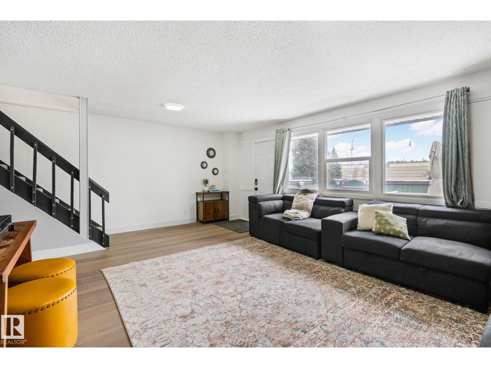 209 Village On The Green Gr Nw, Edmonton, Alberta  T5A 1H2 - Photo 4 - E4483060