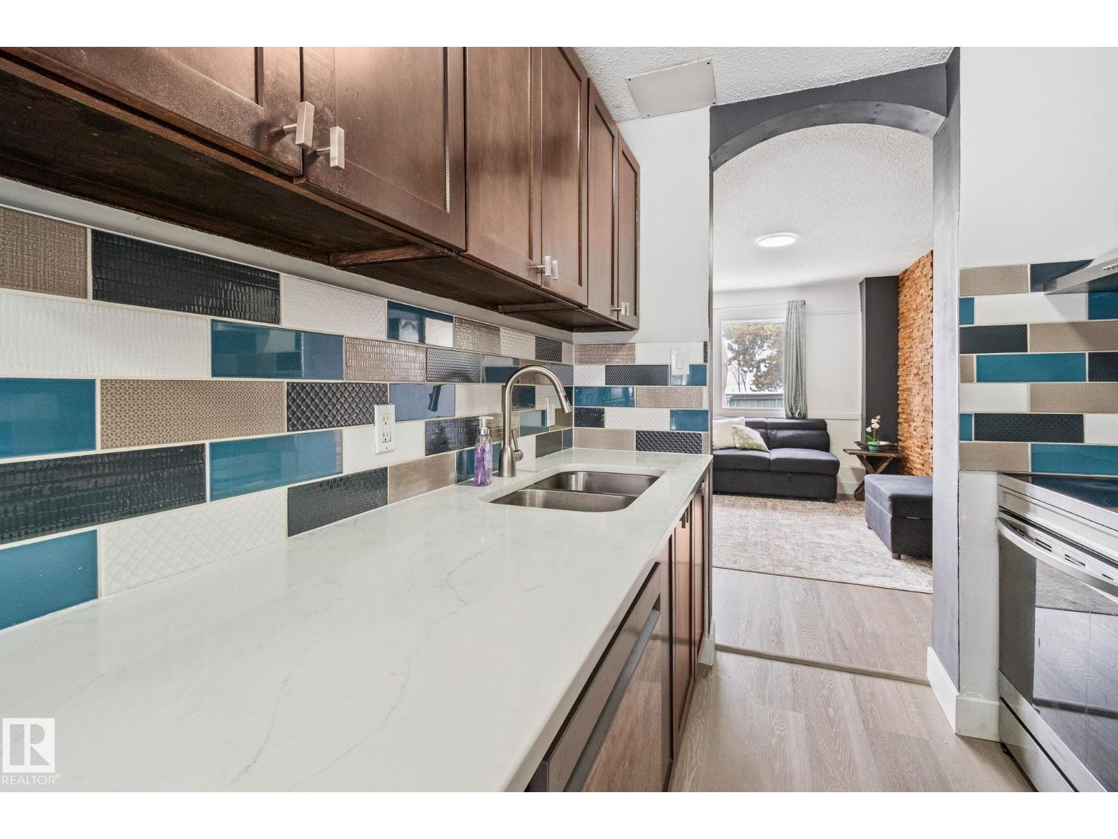 209 Village On The Green Gr Nw, Edmonton, Alberta  T5A 1H2 - Photo 6 - E4483060