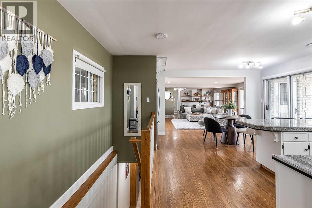 890 Hargrave Way NW, Medicine Hat, Alberta  T1A 6Y9 - Photo 3 - A2296299