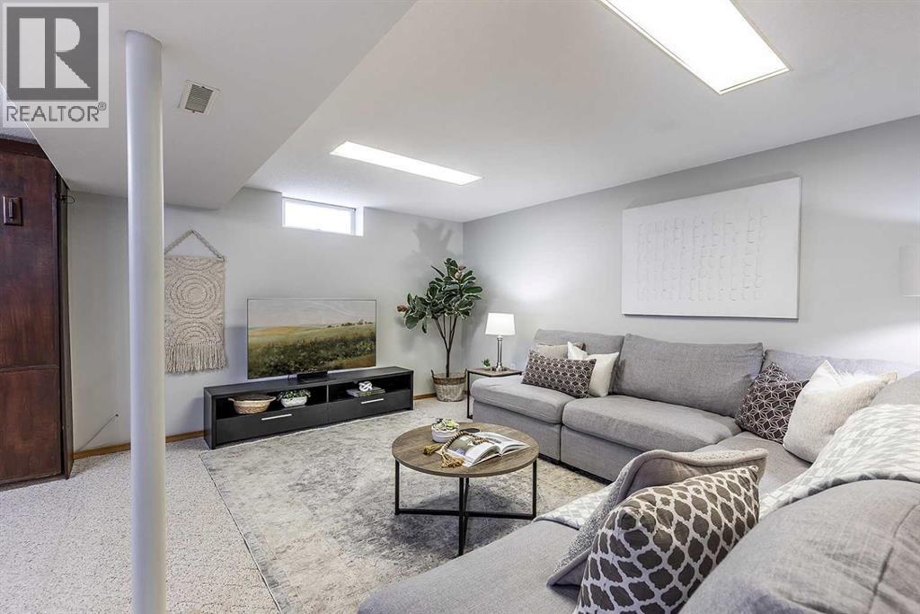 890 Hargrave Way NW, Medicine Hat, Alberta  T1A 6Y9 - Photo 27 - A2296299