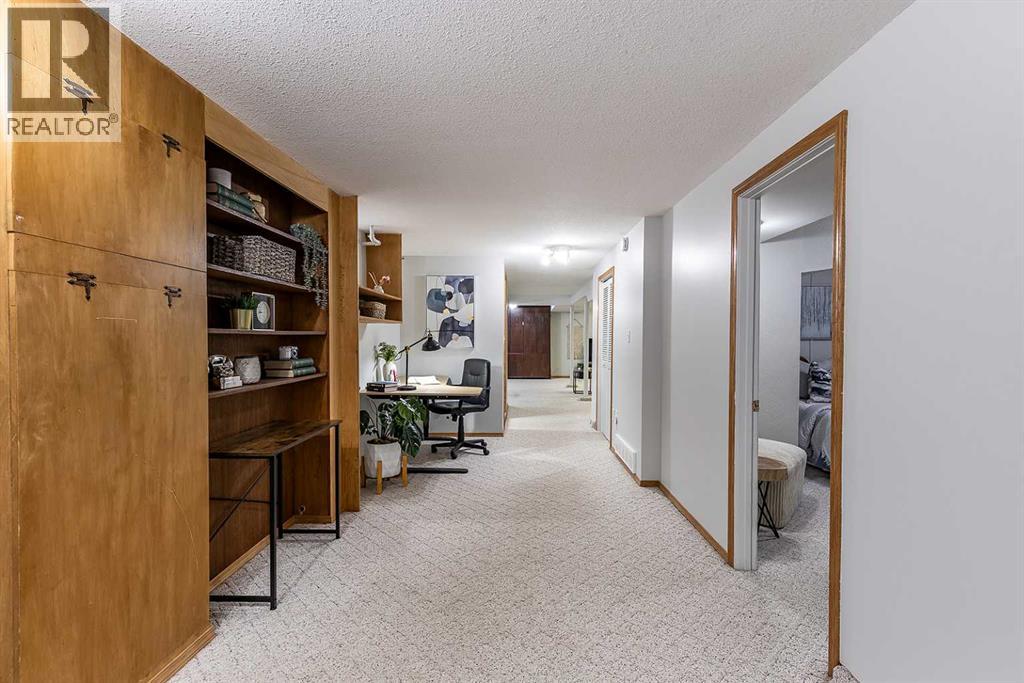 890 Hargrave Way NW, Medicine Hat, Alberta  T1A 6Y9 - Photo 31 - A2296299