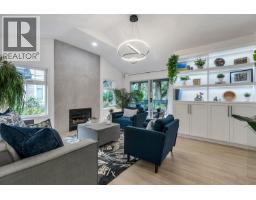 1102 STRATHAVEN DRIVE, North Vancouver, British Columbia