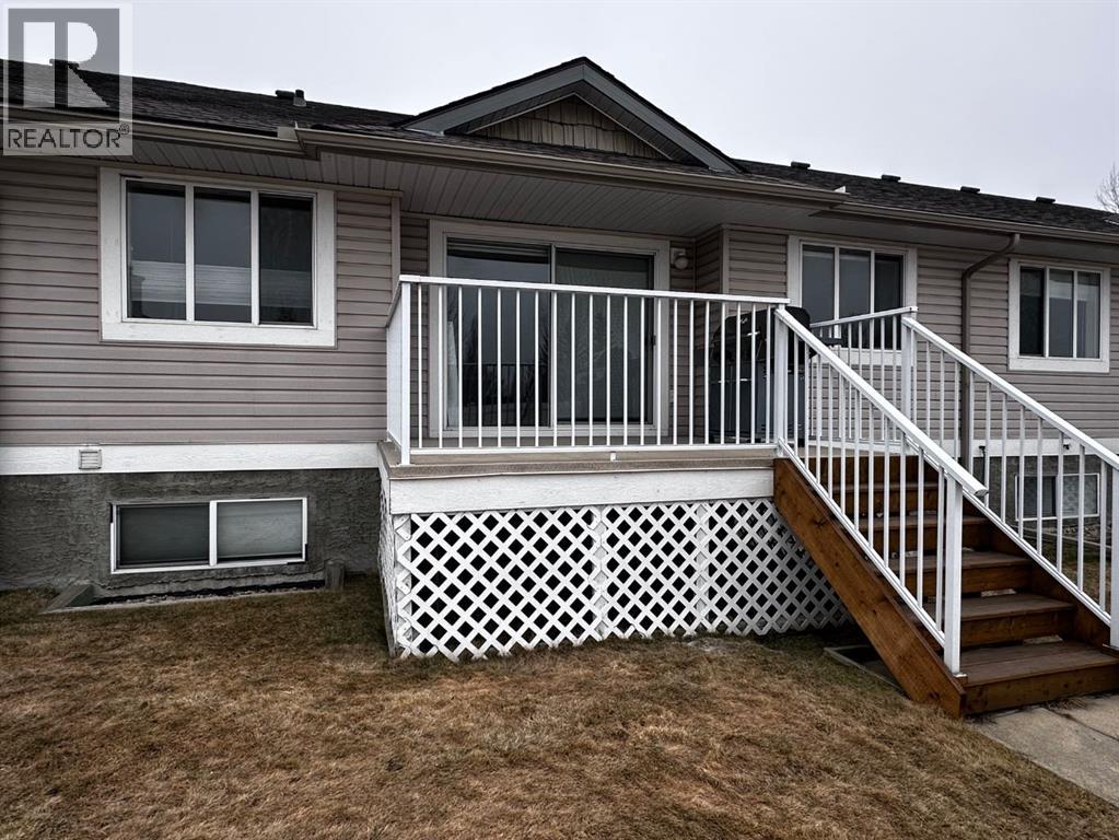 63, 4 Stonegate Drive NW, Airdrie, Alberta  T4B 2T2 - Photo 4 - A2302446