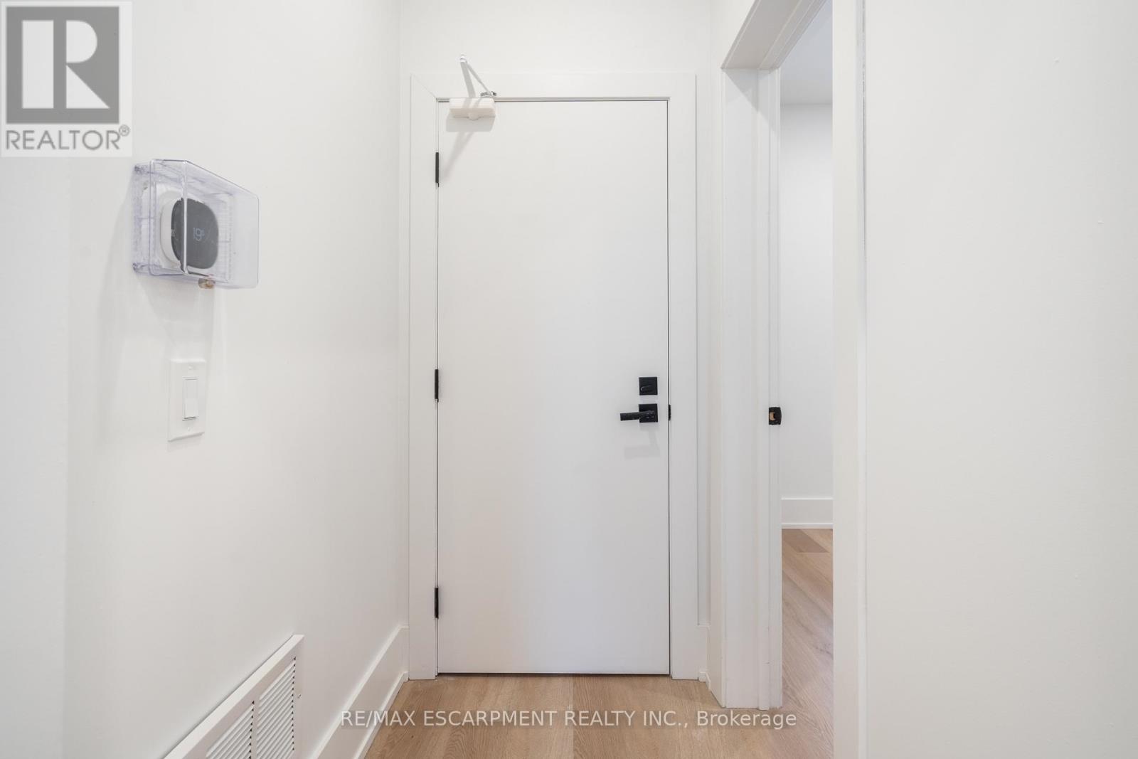 204 Balsam Avenue, Hamilton, Ontario  L8M 3B8 - Photo 6 - X13016216