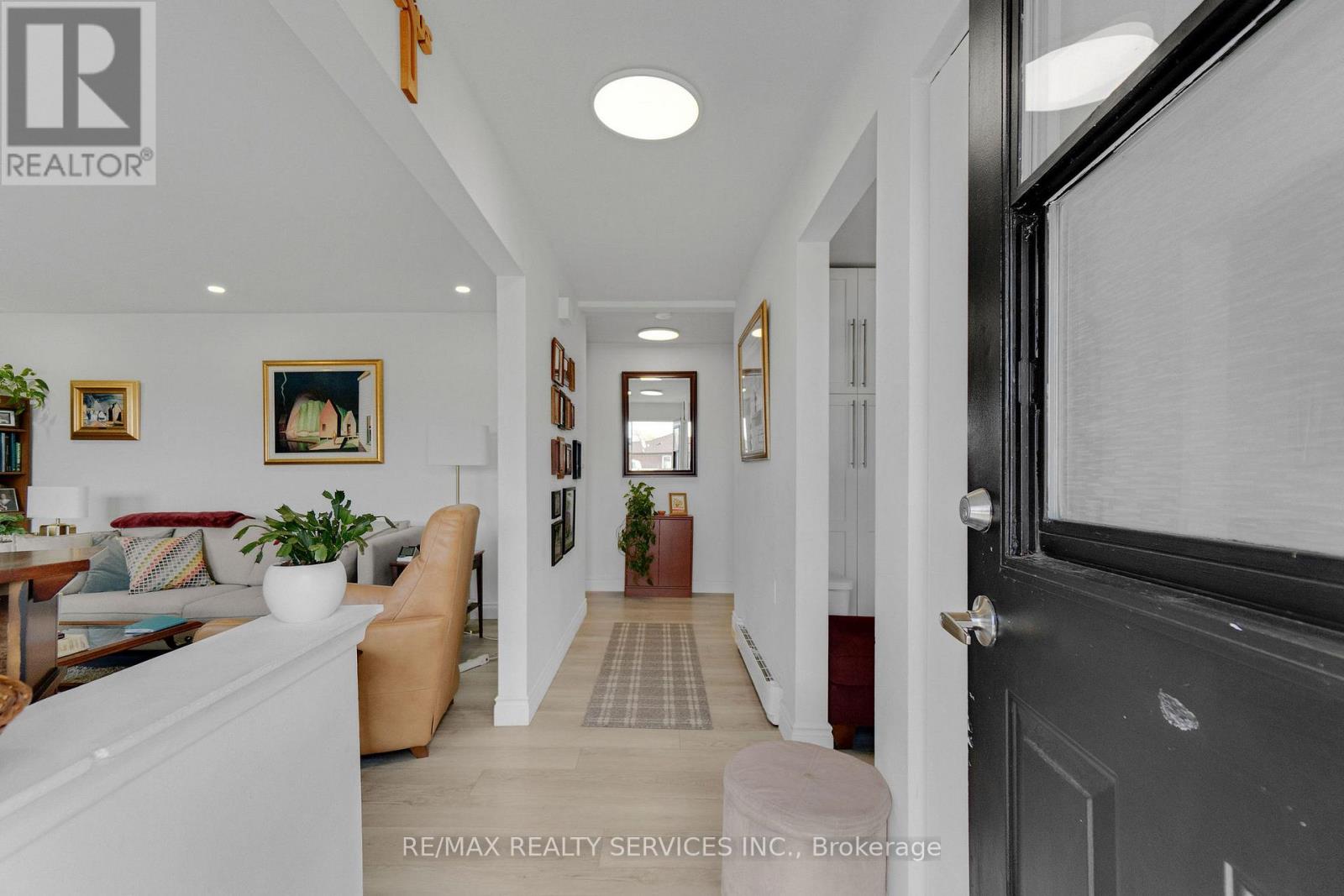 2 - 402 Elizabeth Street, Grimsby, Ontario  L3M 3K8 - Photo 2 - X13016226