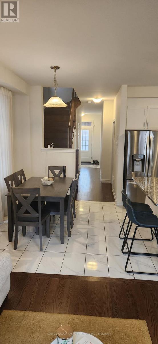 130 Ice Palace Crescent, Oshawa, Ontario  L1H 7K4 - Photo 3 - E13014800