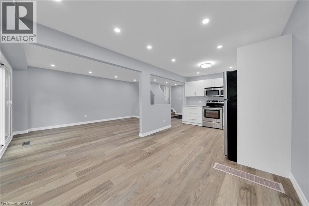 451 Woodview Road Unit# 4, Burlington, Ontario  L7N 2Z9 - Photo 10 - 40822074