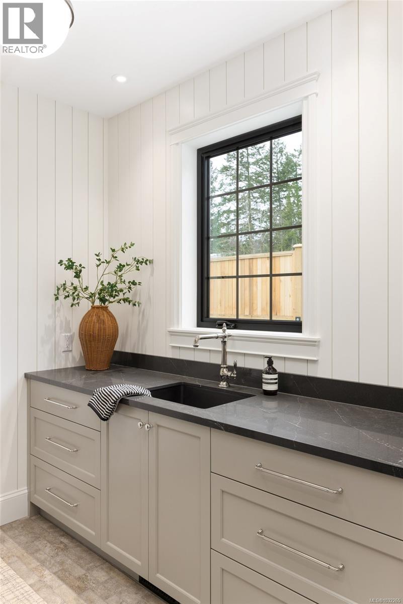 10600 Derrick Rd, North Saanich, British Columbia  V8L 5M8 - Photo 48 - 1032265