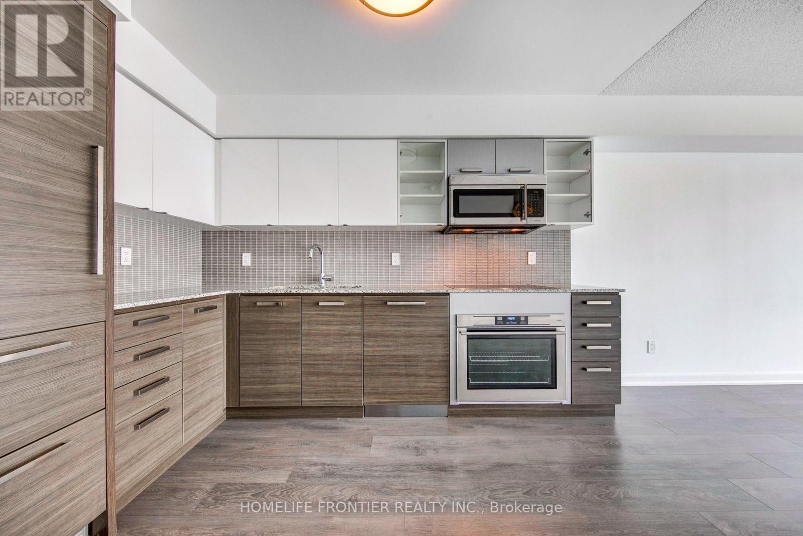 808 - 5168 Yonge Street, Toronto, Ontario  M2N 5P6 - Photo 3 - C13016312