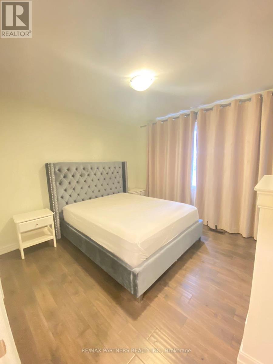 87 Bishop Avenue, Toronto, Ontario  M2M 1Z5 - Photo 7 - C13016328