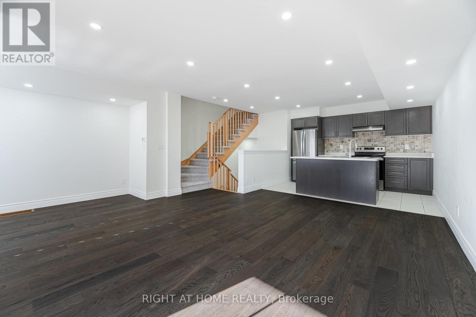 48 Porcelain Way, Whitby, Ontario  L1R 0R6 - Photo 17 - E13016306