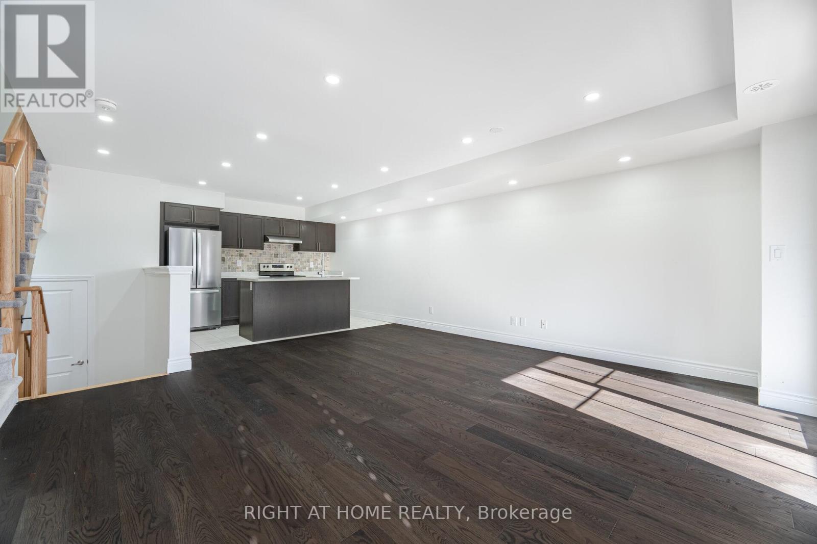 48 Porcelain Way, Whitby, Ontario  L1R 0R6 - Photo 20 - E13016306