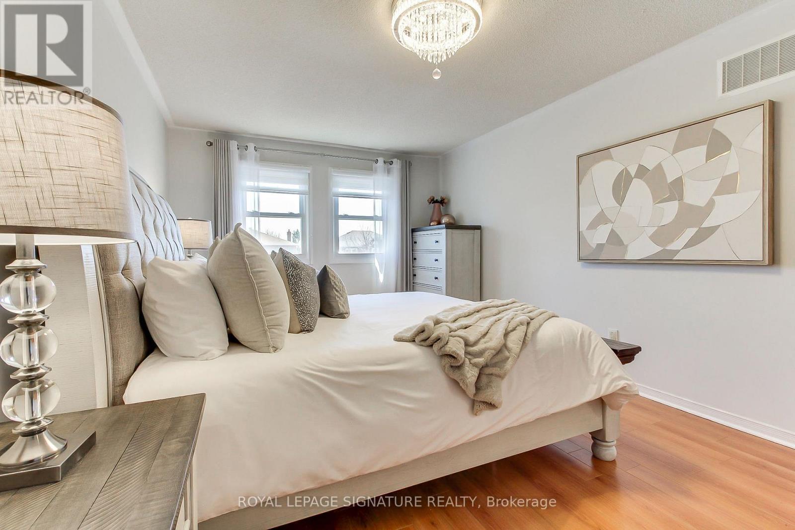 43 Falstaff Crescent, Whitby, Ontario  L1R 1W3 - Photo 30 - E13016324