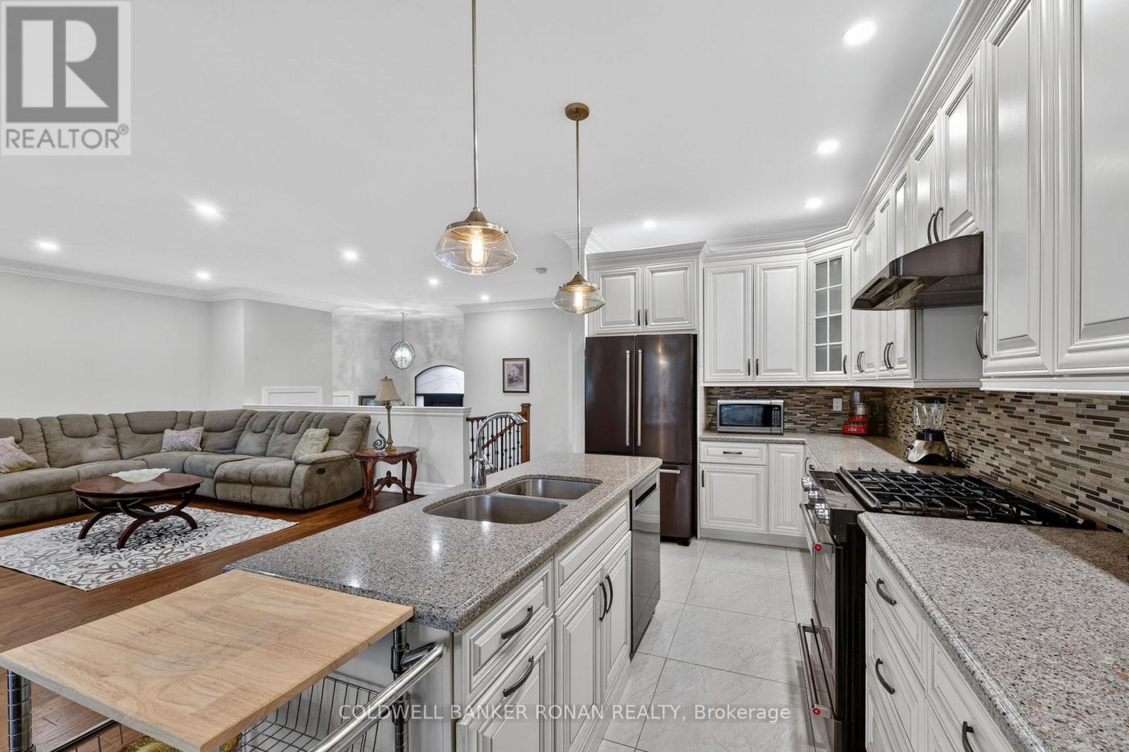 3019 Sandy Cove Drive, Innisfil, Ontario  L9S 2K1 - Photo 11 - N13016302