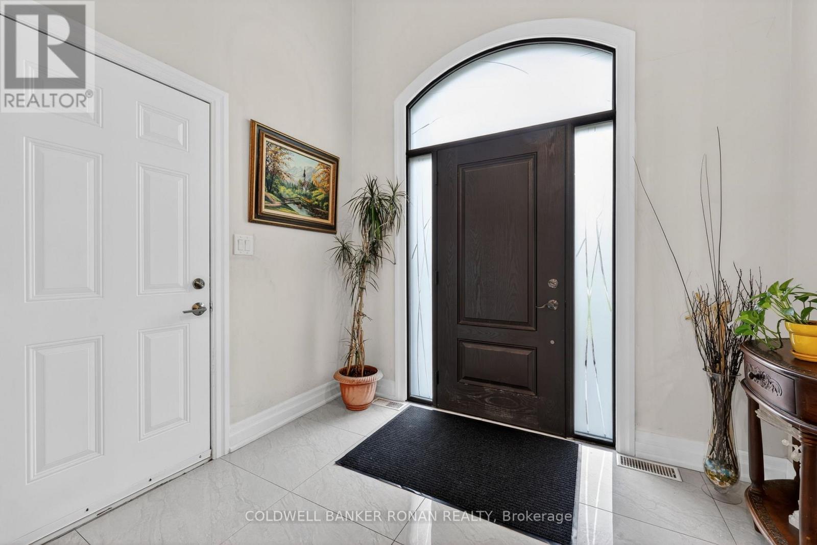 3019 Sandy Cove Drive, Innisfil, Ontario  L9S 2K1 - Photo 4 - N13016302