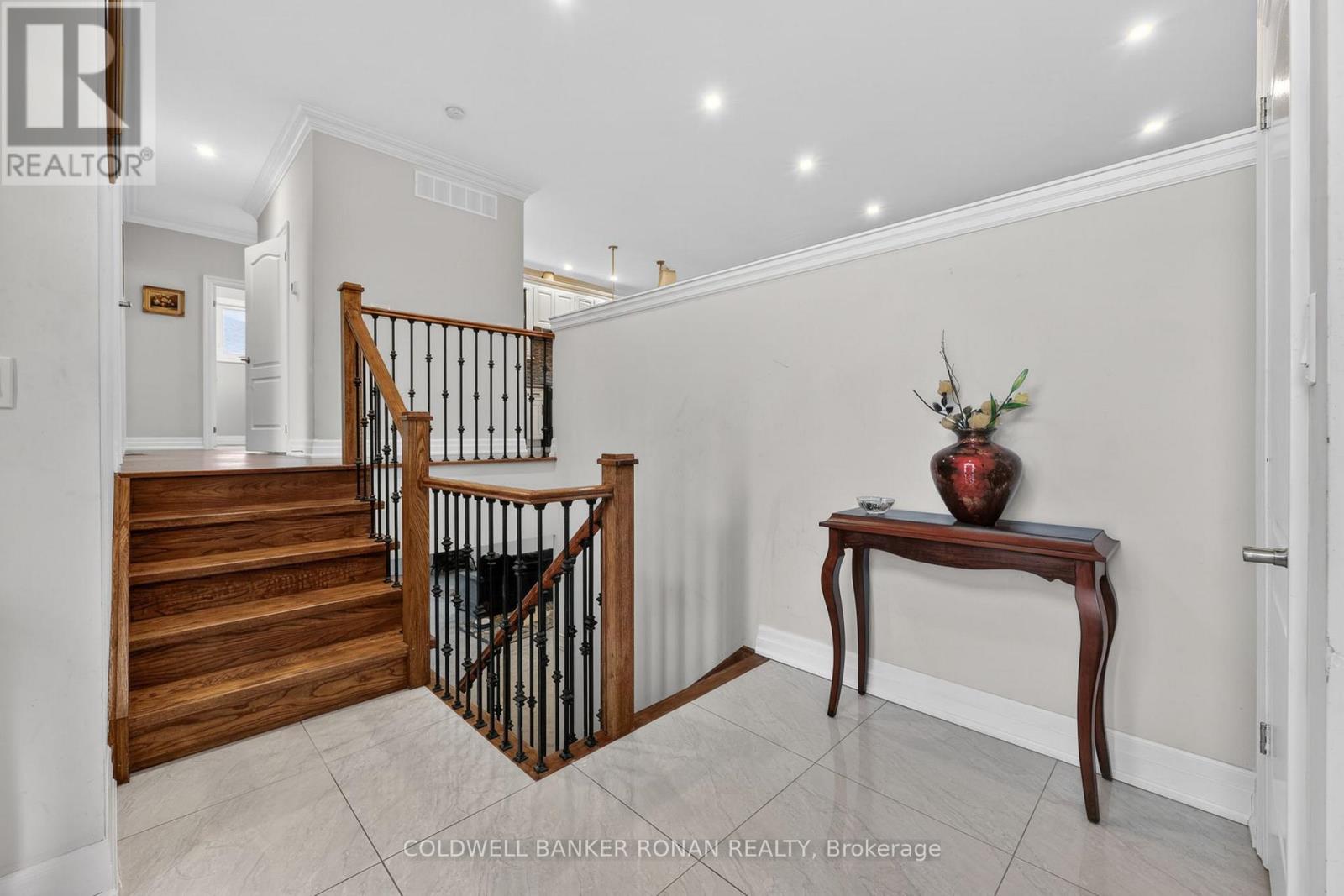 3019 Sandy Cove Drive, Innisfil, Ontario  L9S 2K1 - Photo 5 - N13016302