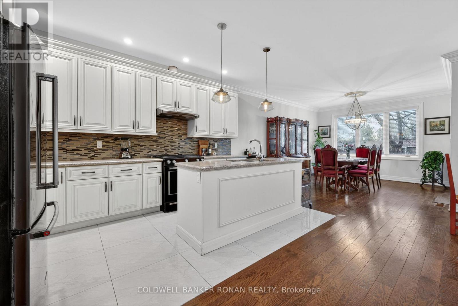 3019 Sandy Cove Drive, Innisfil, Ontario  L9S 2K1 - Photo 7 - N13016302