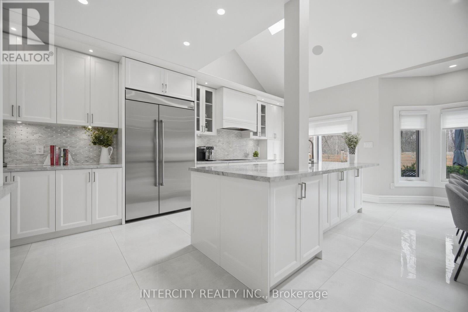 61 Woodland Trail Court, Vaughan, Ontario  L4L 9H9 - Photo 11 - N13016308