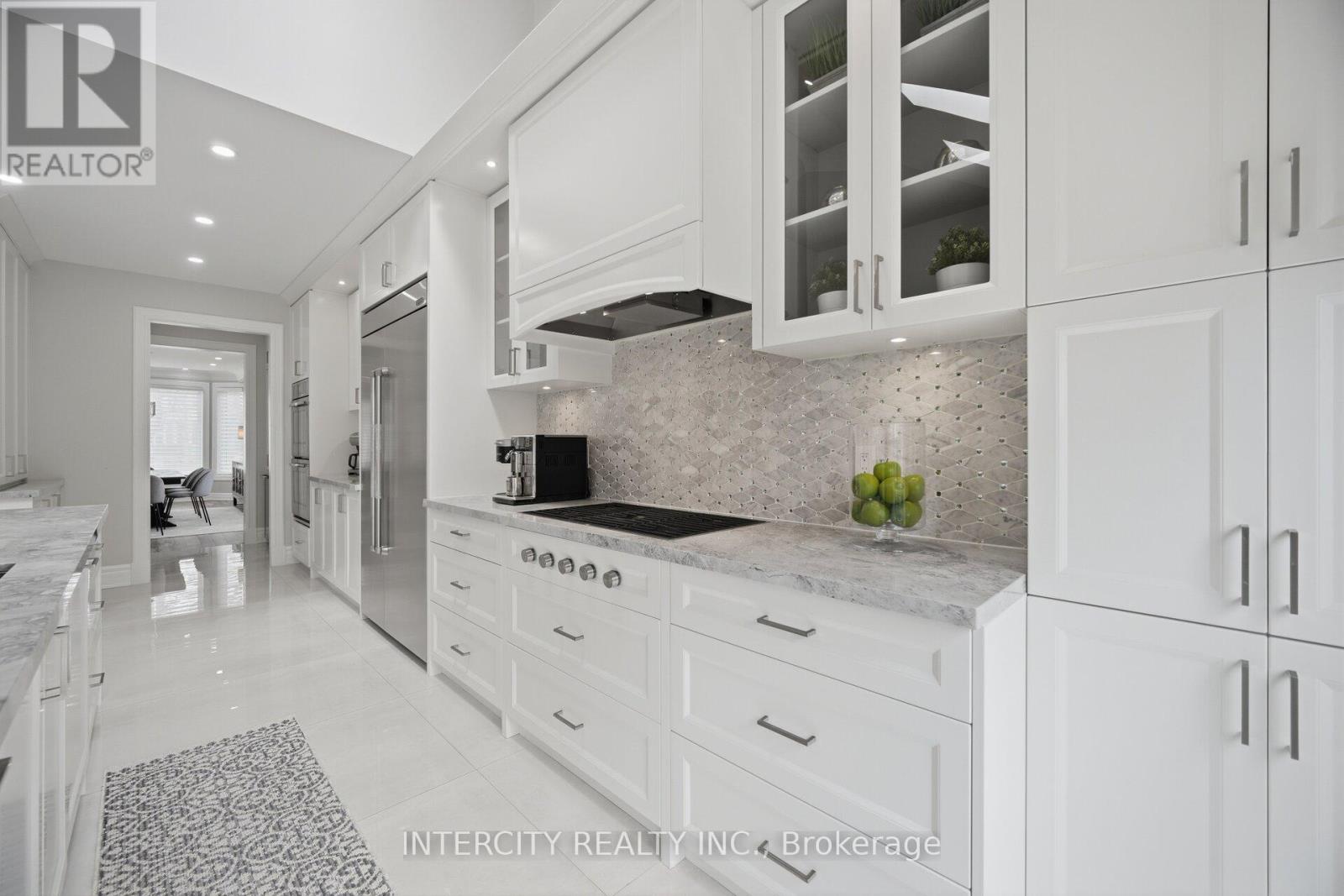 61 Woodland Trail Court, Vaughan, Ontario  L4L 9H9 - Photo 13 - N13016308