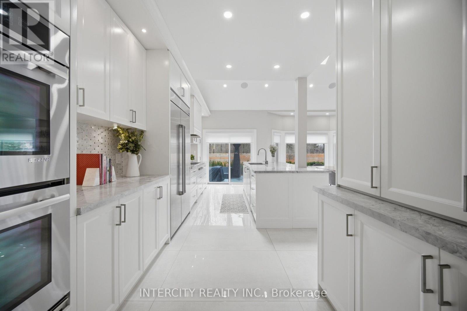 61 Woodland Trail Court, Vaughan, Ontario  L4L 9H9 - Photo 15 - N13016308