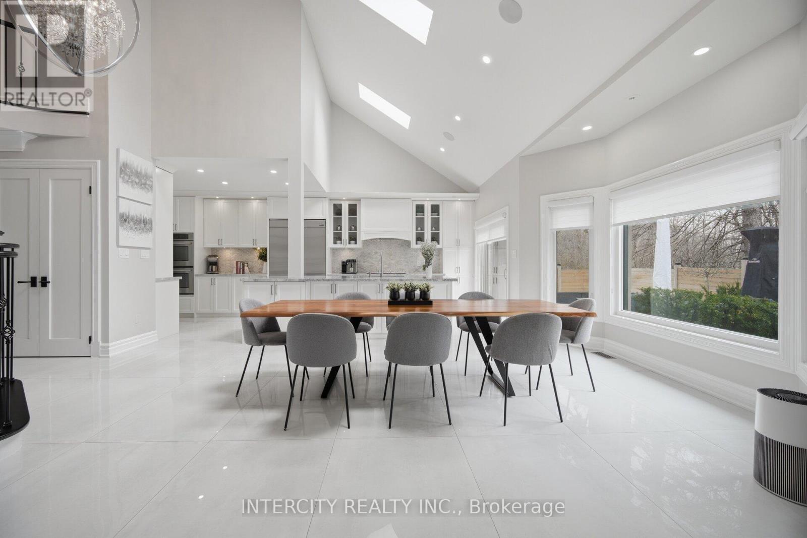 61 Woodland Trail Court, Vaughan, Ontario  L4L 9H9 - Photo 17 - N13016308