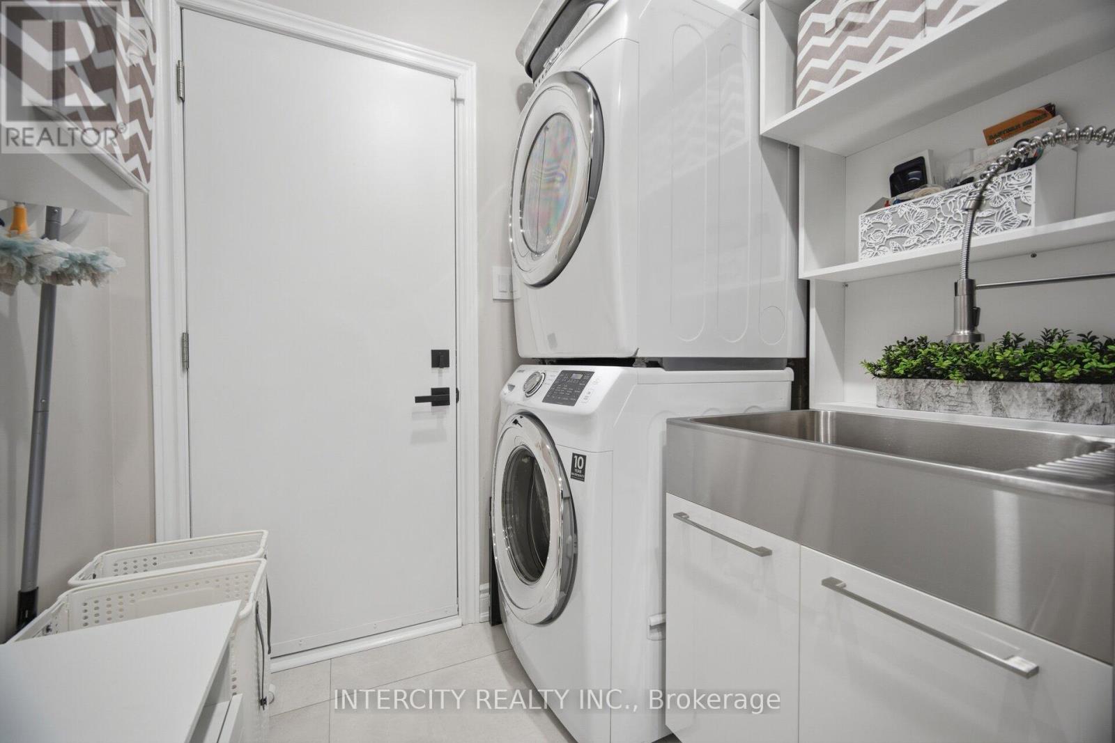 61 Woodland Trail Court, Vaughan, Ontario  L4L 9H9 - Photo 22 - N13016308