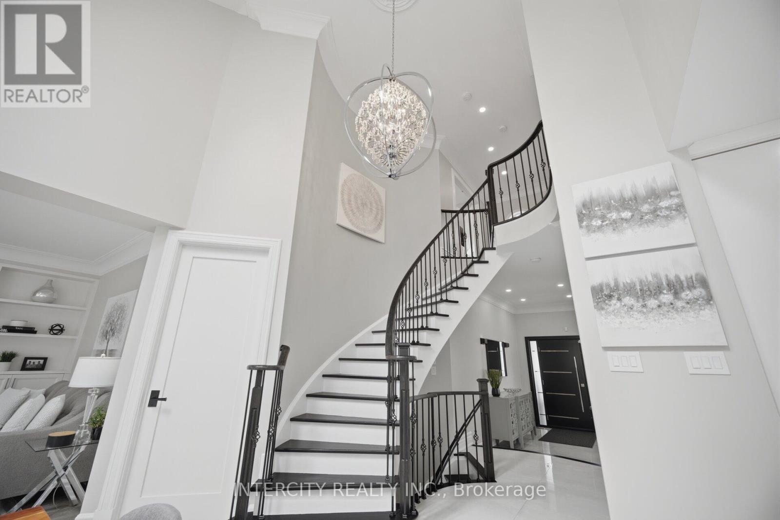 61 Woodland Trail Court, Vaughan, Ontario  L4L 9H9 - Photo 23 - N13016308