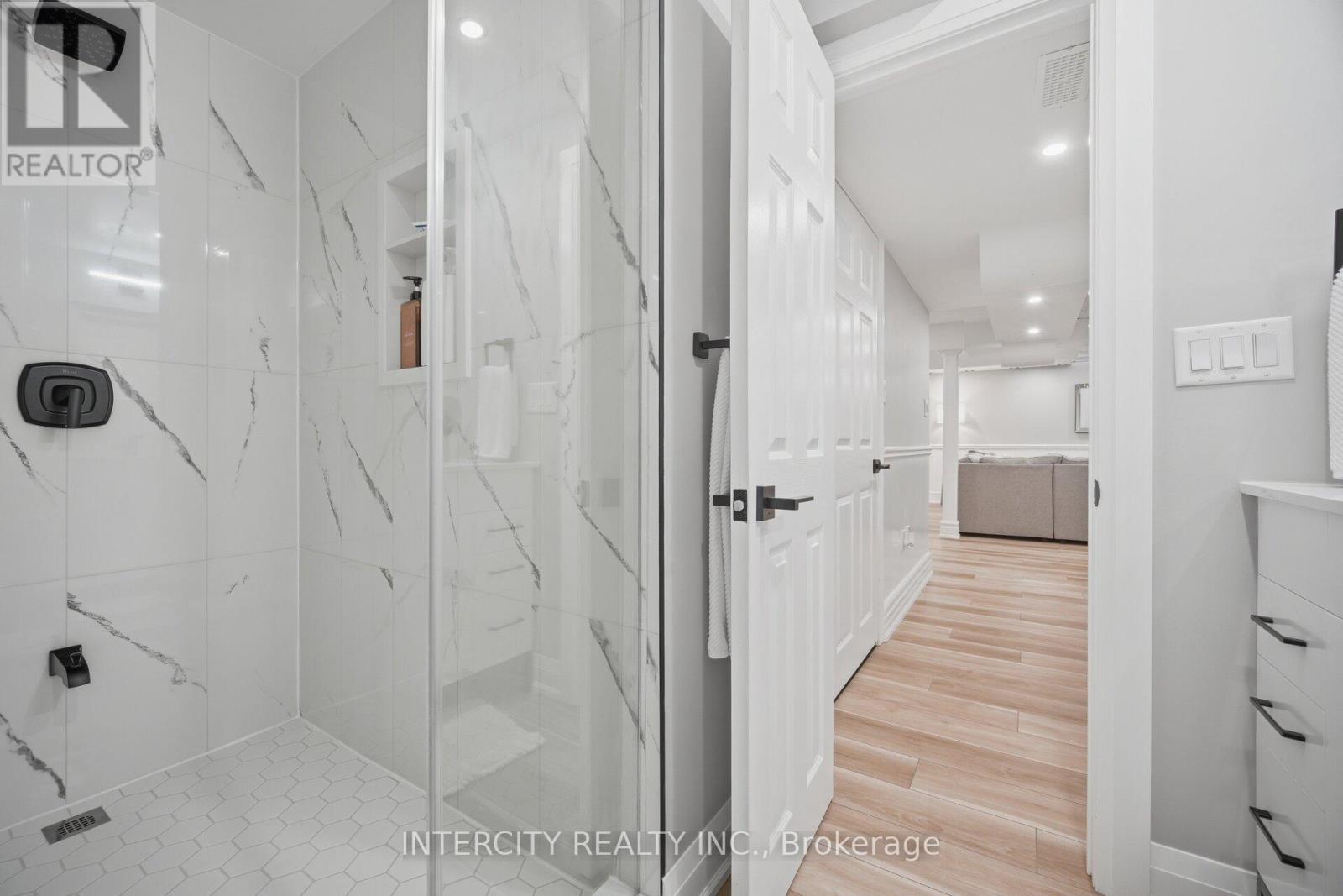 61 Woodland Trail Court, Vaughan, Ontario  L4L 9H9 - Photo 45 - N13016308