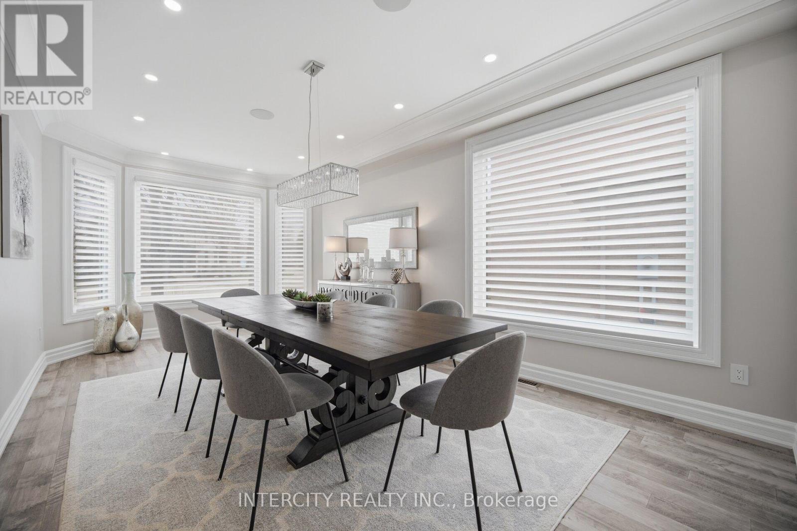 61 Woodland Trail Court, Vaughan, Ontario  L4L 9H9 - Photo 7 - N13016308