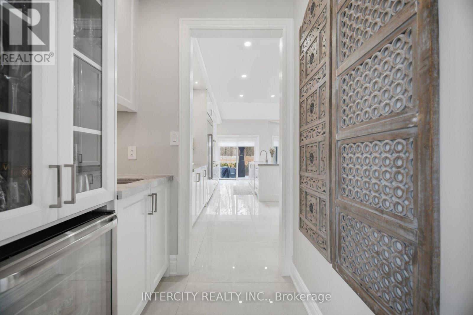 61 Woodland Trail Court, Vaughan, Ontario  L4L 9H9 - Photo 9 - N13016308