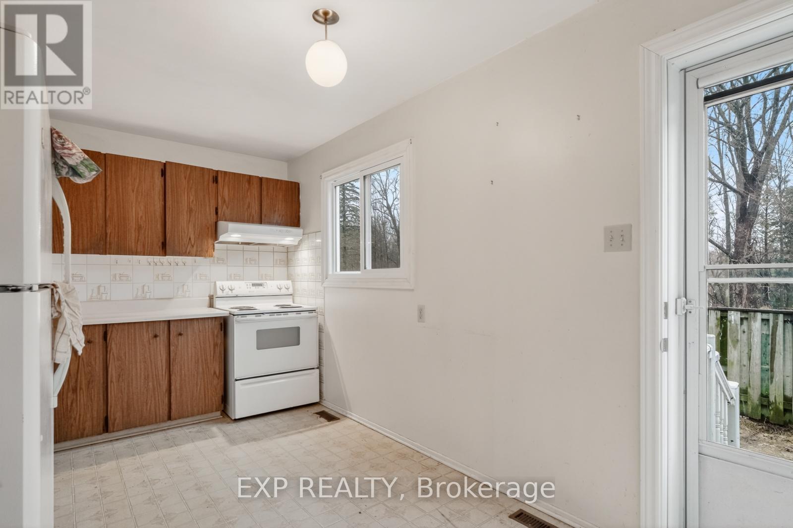 235 Teal Crescent, Ottawa, Ontario  K1E 2C3 - Photo 9 - X13013250