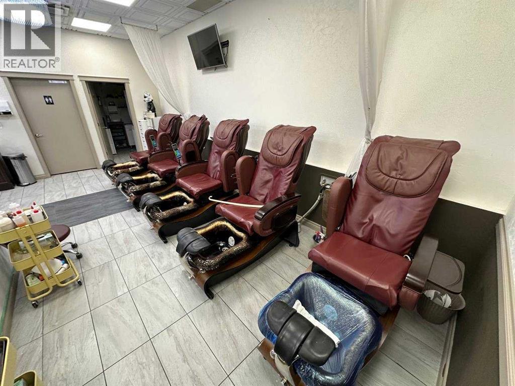 222, 1632 14 Avenue NW, Calgary, Alberta  T2N 1M7 - Photo 3 - A2301091