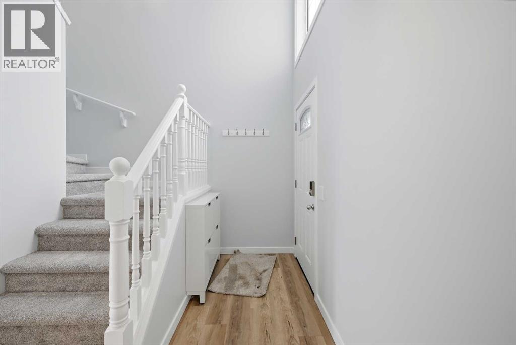 69 Bridleridge Road Sw, Calgary, Alberta  T2Y 4E1 - Photo 5 - A2302273
