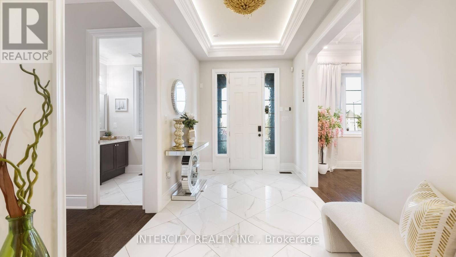 29 Chiming Road, Brampton, Ontario  L6P 4E1 - Photo 5 - W13016314