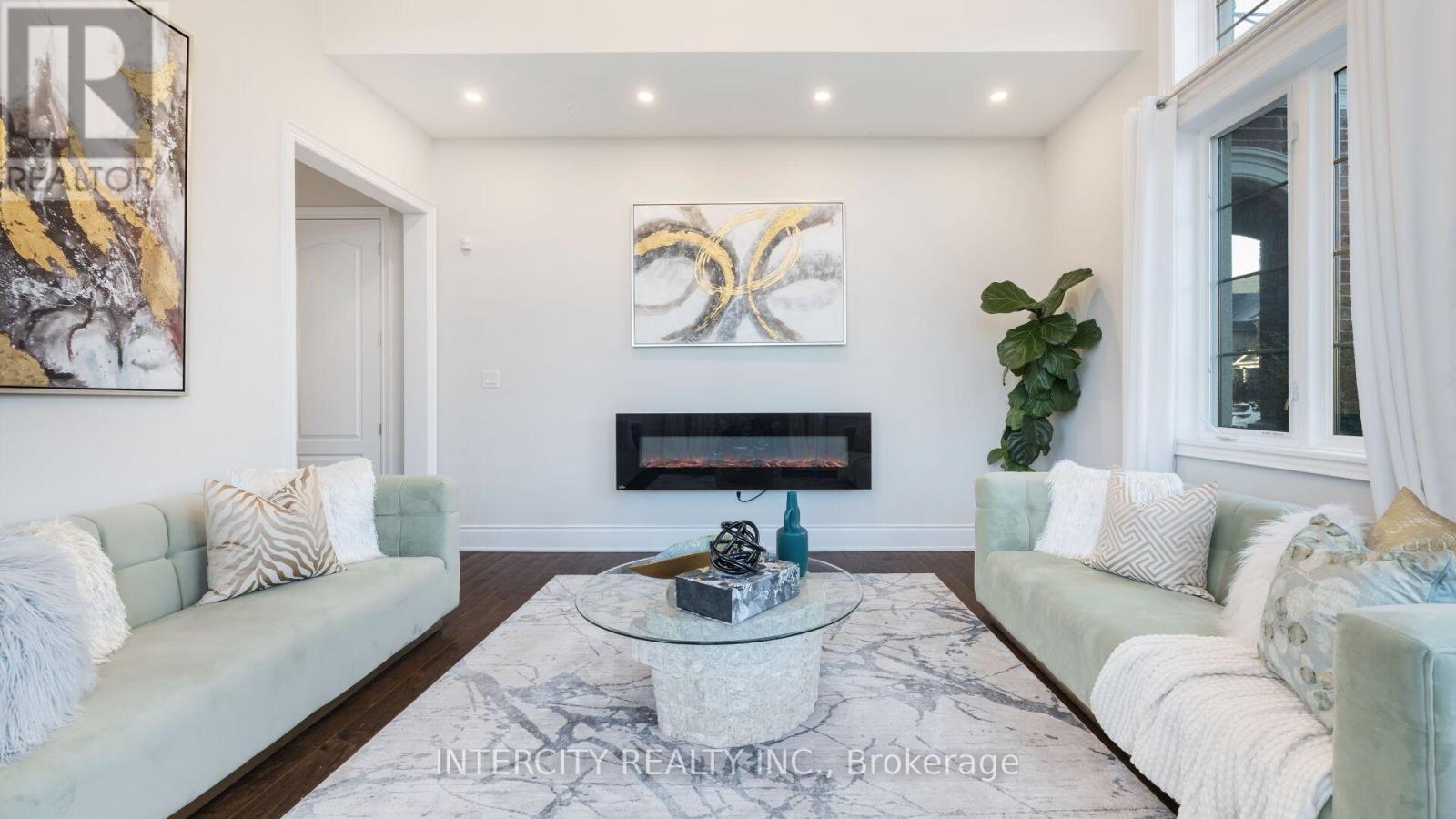 29 Chiming Road, Brampton, Ontario  L6P 4E1 - Photo 6 - W13016314